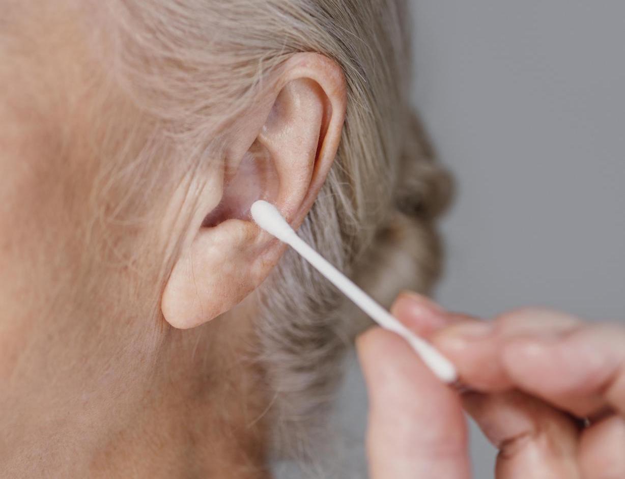 Ear Balance Synergy Oil: Nurturing the Delicate Balance of Ear Health
